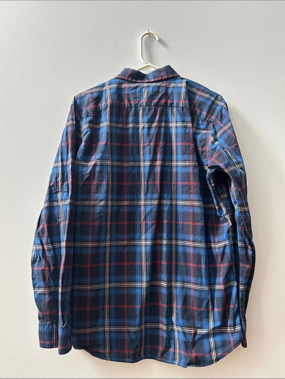 Banana Republic Men's Navy and Red Plaid Button-Down Shirt